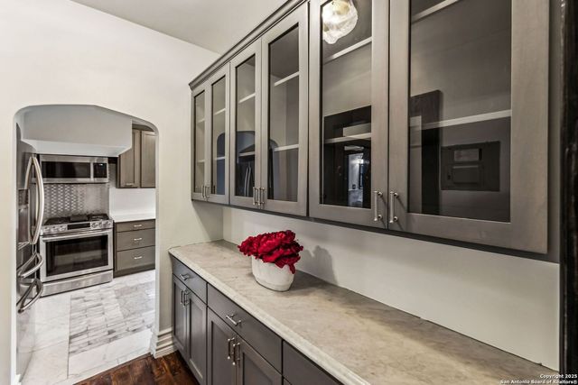 162 Davis Court, San Antonio, TX 78209