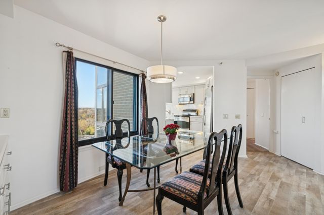 2950 Dean Parkway 1705, Minneapolis, MN 55416