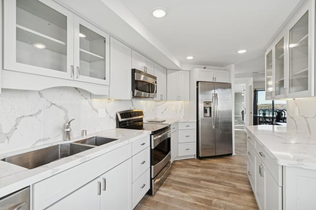 2950 Dean Parkway 1705, Minneapolis, MN 55416