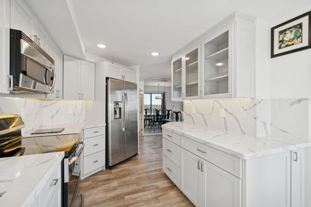 2950 Dean Parkway 1705, Minneapolis, MN 55416