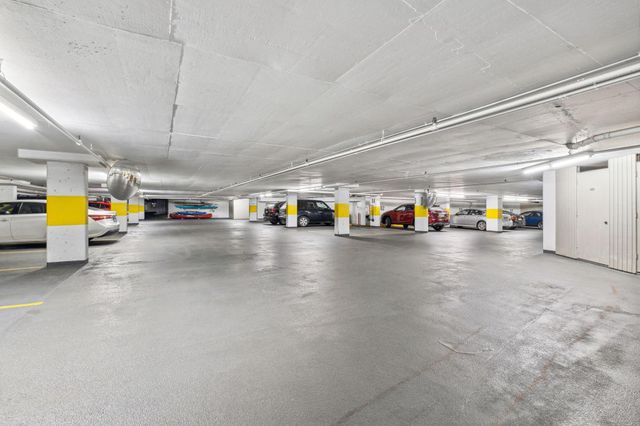 2950 Dean Parkway 1705, Minneapolis, MN 55416