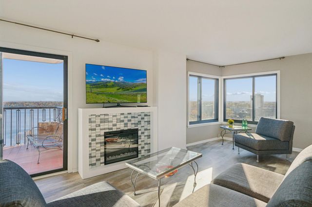 2950 Dean Parkway 1705, Minneapolis, MN 55416