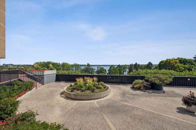 2950 Dean Parkway 1705, Minneapolis, MN 55416