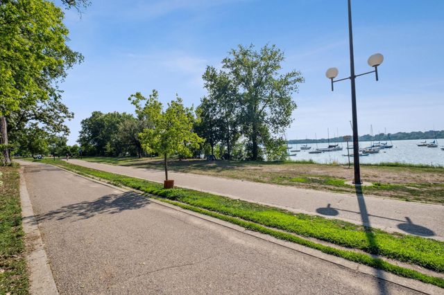 2950 Dean Parkway 1705, Minneapolis, MN 55416