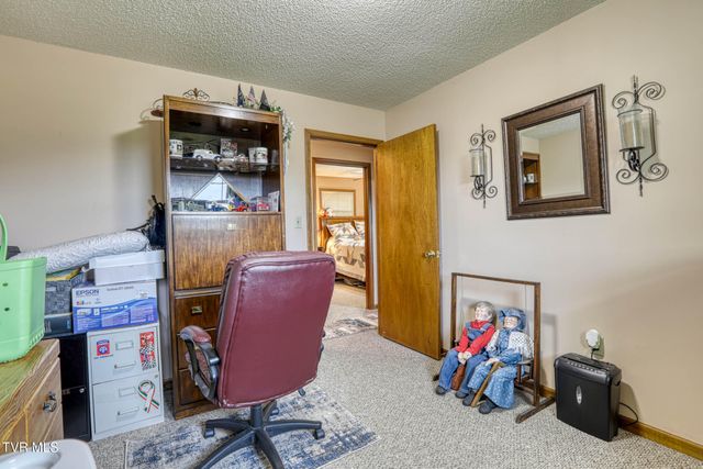 820 South Sherbrooke Circle, Mount Carmel, TN 37645