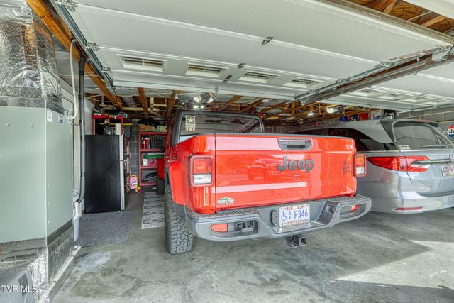 820 South Sherbrooke Circle, Mount Carmel, TN 37645