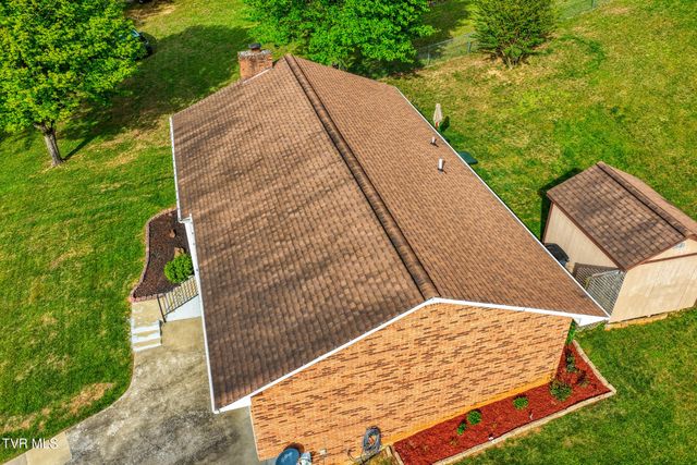 820 South Sherbrooke Circle, Mount Carmel, TN 37645