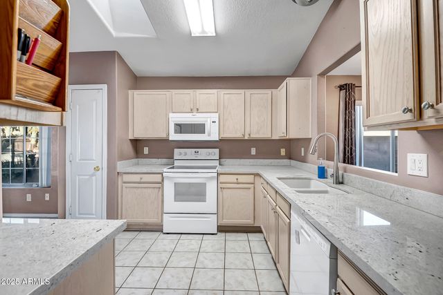 15551 N LASSO Drive, Surprise, AZ 85374