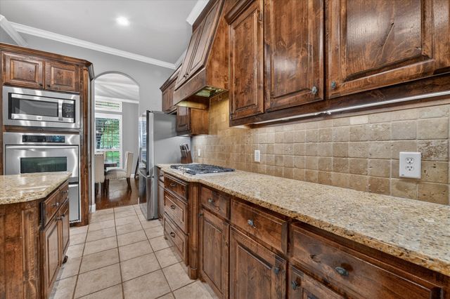 1005 Meadow Lark Lane, Weatherford, TX 76087