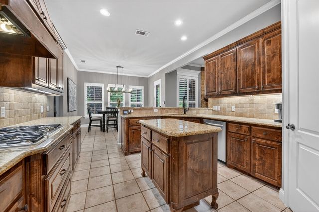1005 Meadow Lark Lane, Weatherford, TX 76087