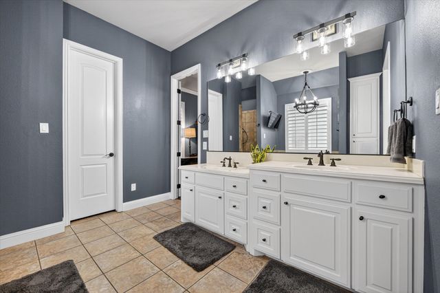 1005 Meadow Lark Lane, Weatherford, TX 76087