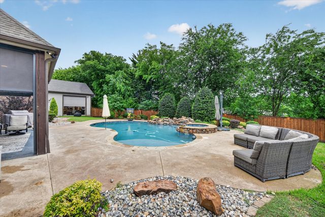 1005 Meadow Lark Lane, Weatherford, TX 76087