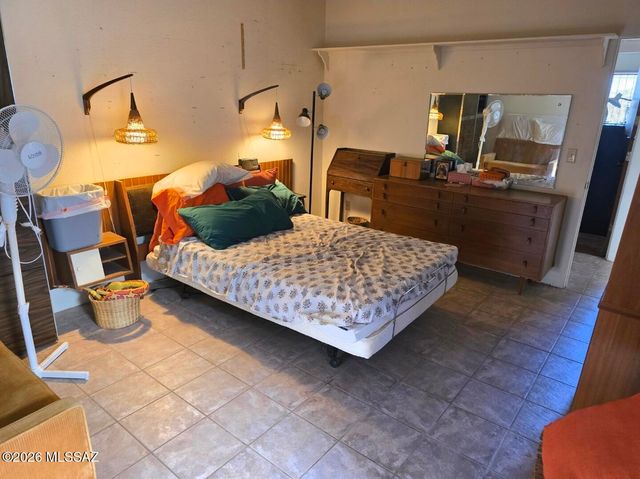 2800 W Giaconda Place, Tucson, AZ 85741