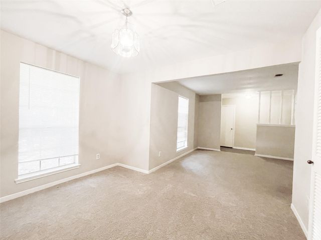 13 N Deerfoot Circle, The Woodlands, TX 77380