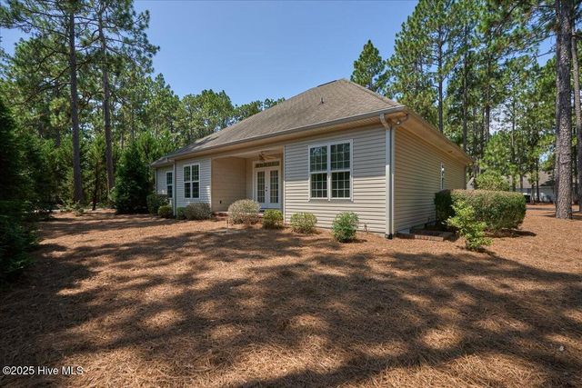 8 Rutledge Lane, Pinehurst, NC 28374