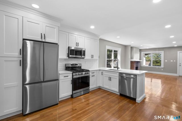 1025 Townsend Avenue, New Haven, CT 06512