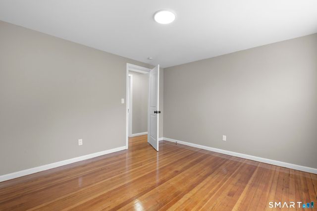 1025 Townsend Avenue, New Haven, CT 06512