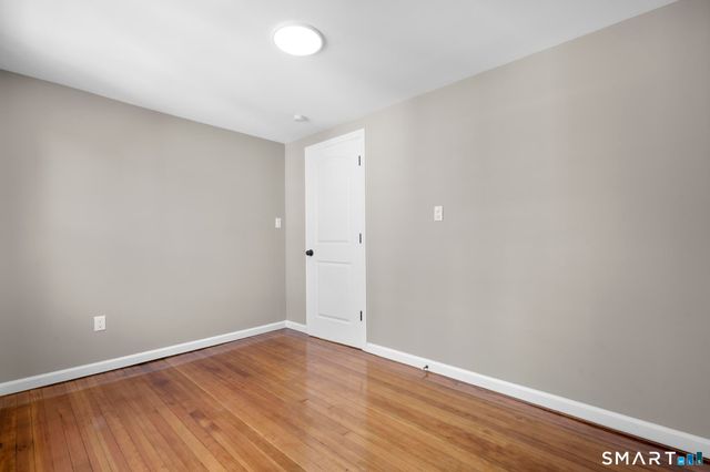 1025 Townsend Avenue, New Haven, CT 06512