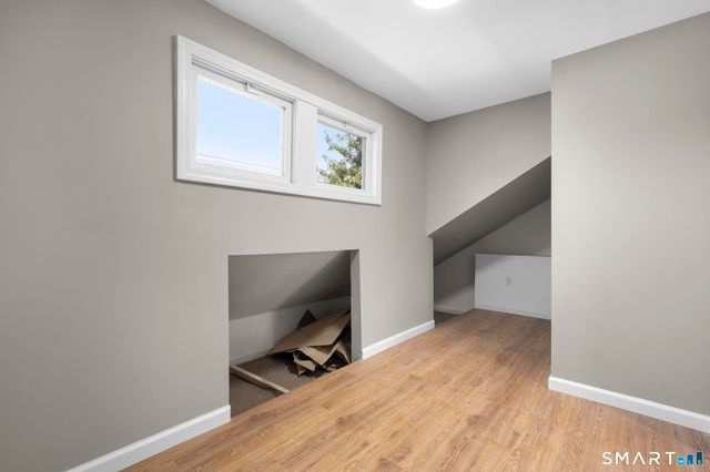 1025 Townsend Avenue, New Haven, CT 06512