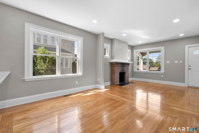 1025 Townsend Avenue, New Haven, CT 06512