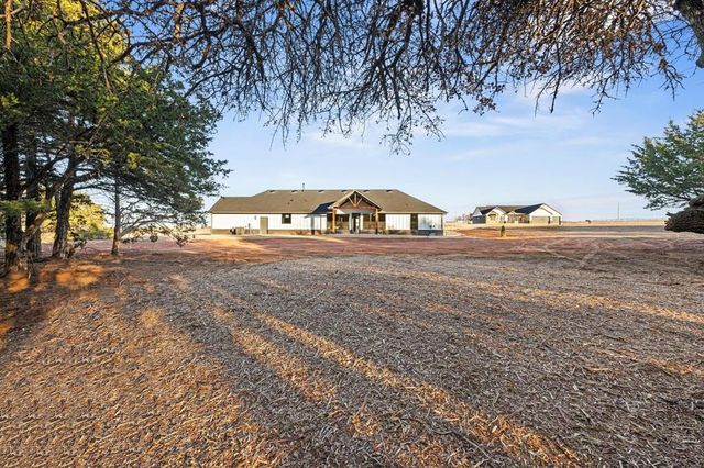 881 Meadow Park Drive, Guthrie, OK 73044