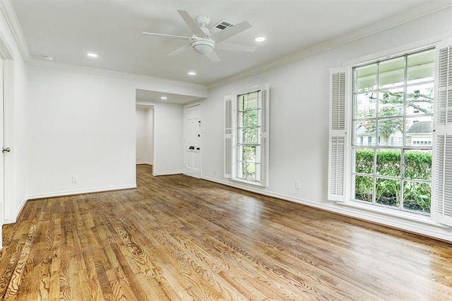 5429 Lincrest Lane, Houston, TX 77056