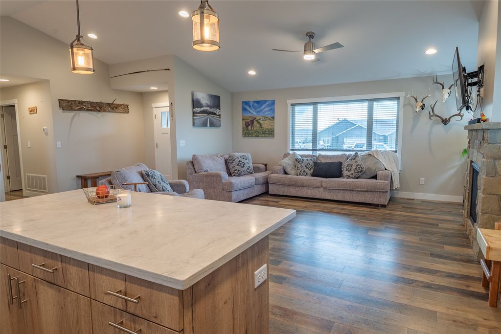 Image 5 of property listing at 316 Spring Street, Townsend, MT 59644