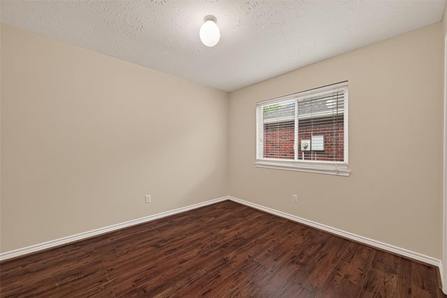 2743 N Larkspur Circle, Pearland, TX 77584