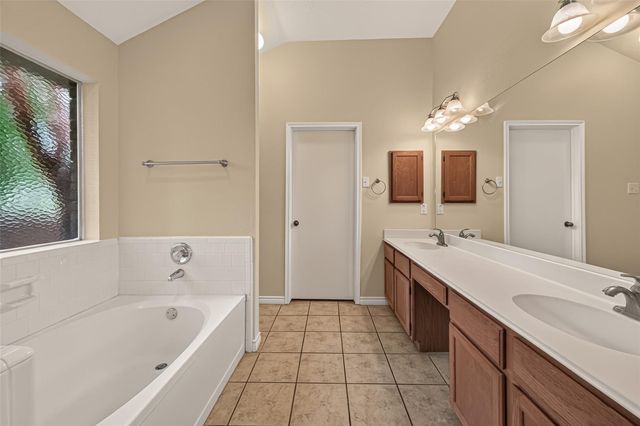 2743 N Larkspur Circle, Pearland, TX 77584