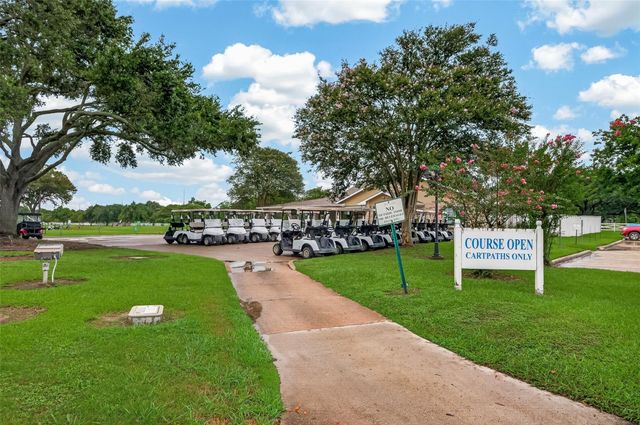 2743 N Larkspur Circle, Pearland, TX 77584