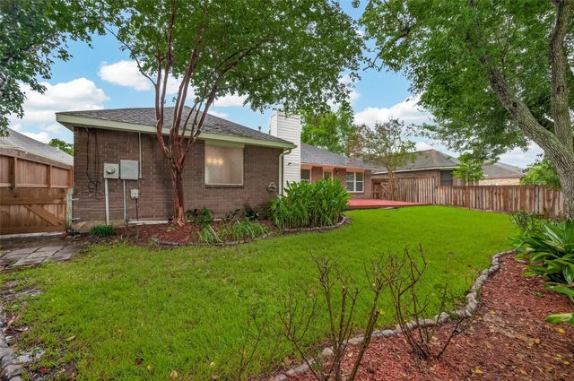 2743 N Larkspur Circle, Pearland, TX 77584