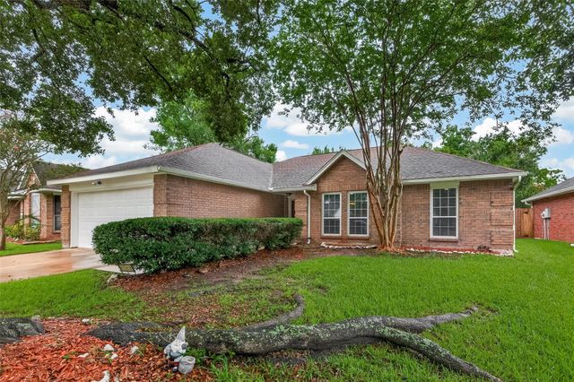 2743 N Larkspur Circle, Pearland, TX 77584