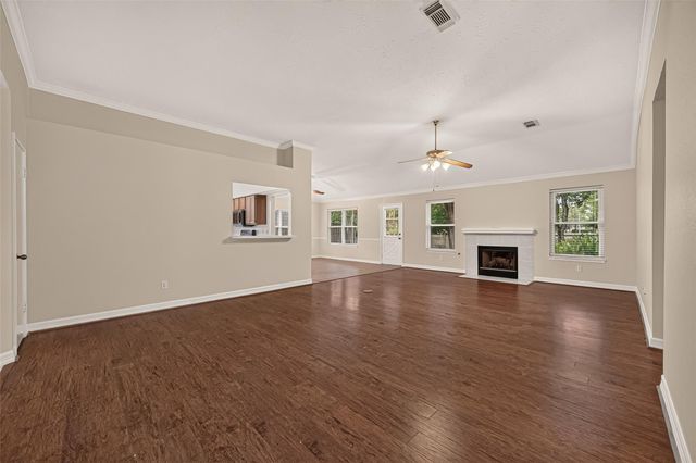 2743 N Larkspur Circle, Pearland, TX 77584