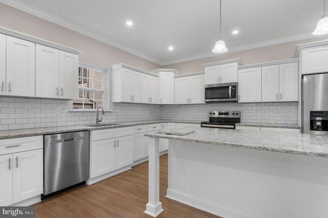 47 E COLLEGE AVE, Yardley, PA 19067