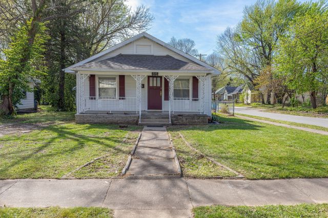 735 S Missouri Avenue, Springfield, MO 65806