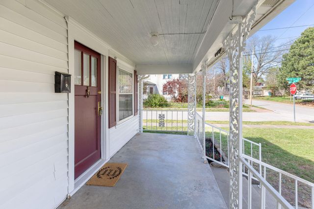 735 S Missouri Avenue, Springfield, MO 65806