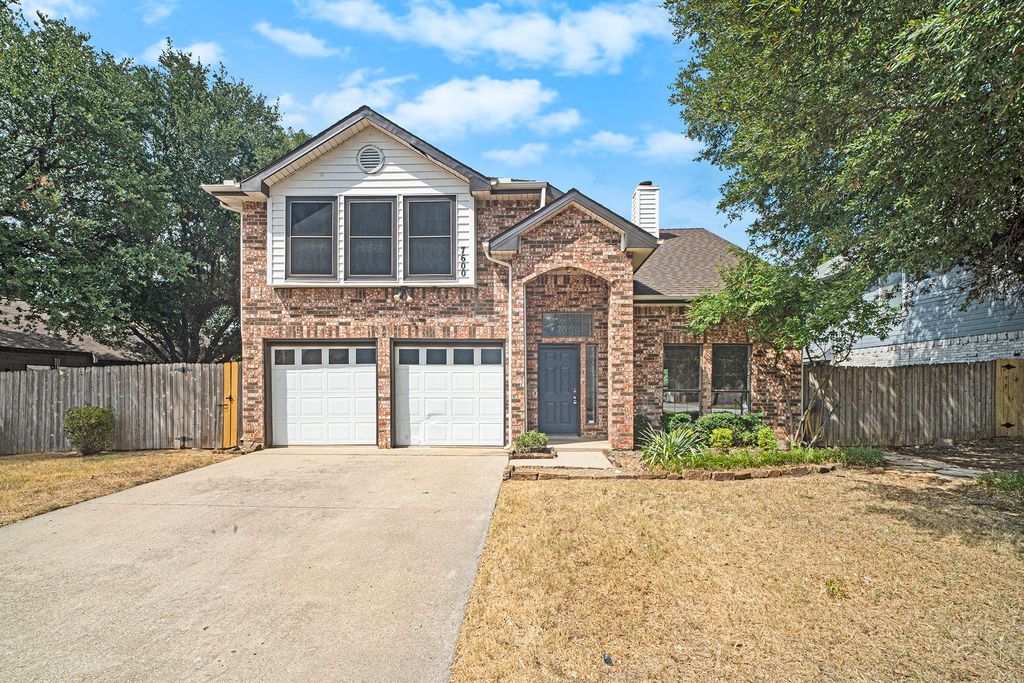 7600 Misty Ridge Drive N, Fort Worth, TX 76137
