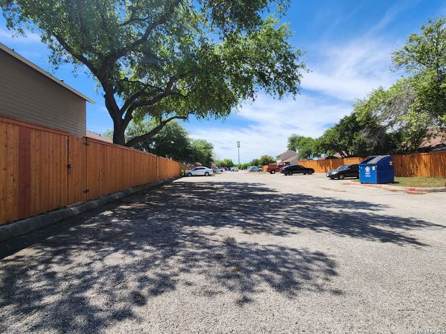 9140 Timber Path Unit 2204, San Antonio, TX 78250