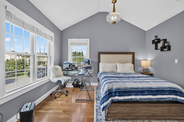 92 Turtle Brook Rd 92, Canton, MA 02021