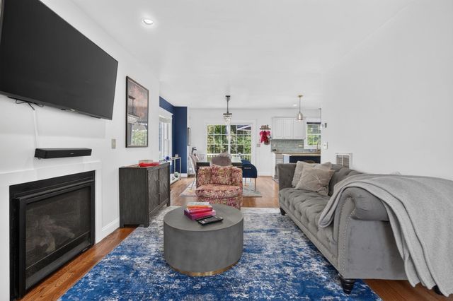 92 Turtle Brook Rd 92, Canton, MA 02021