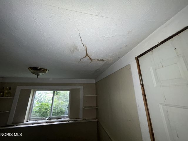 4135 Walker Avenue, Toledo, OH 43612