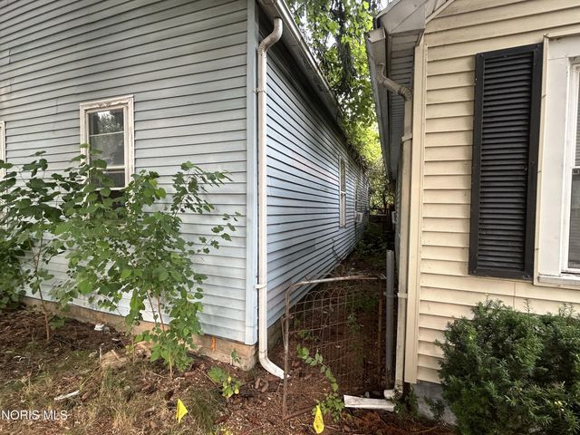 4135 Walker Avenue, Toledo, OH 43612