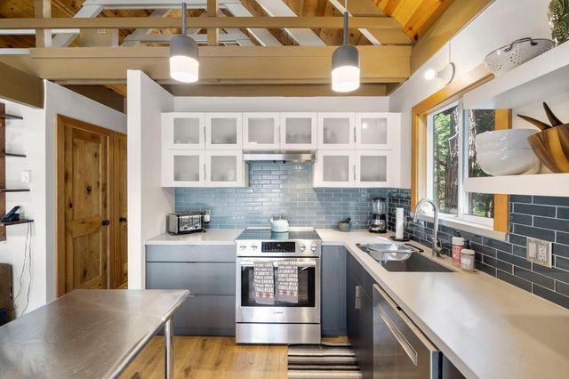 2483 Karock Rd, Dorrington, CA 95223