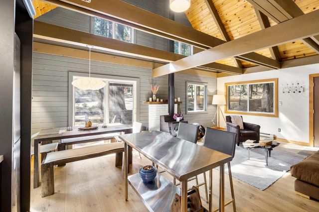 2483 Karock Rd, Dorrington, CA 95223