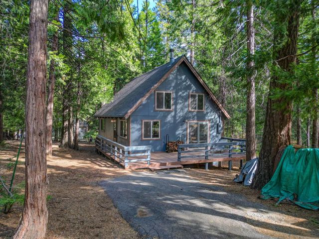 2483 Karock Rd, Dorrington, CA 95223