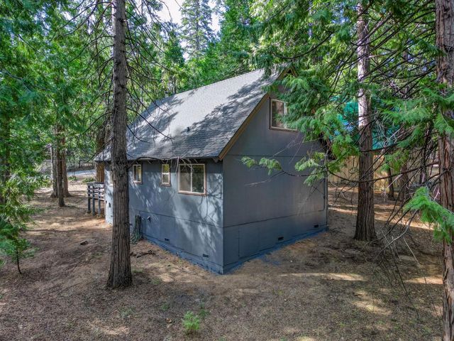 2483 Karock Rd, Dorrington, CA 95223