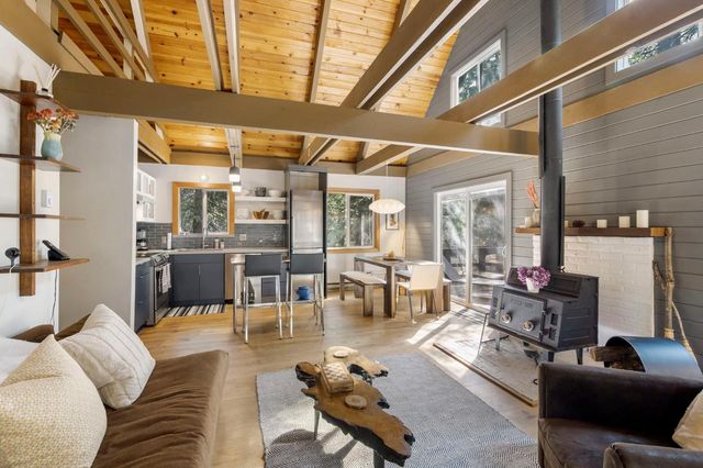 2483 Karock Rd, Dorrington, CA 95223