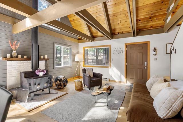 2483 Karock Rd, Dorrington, CA 95223