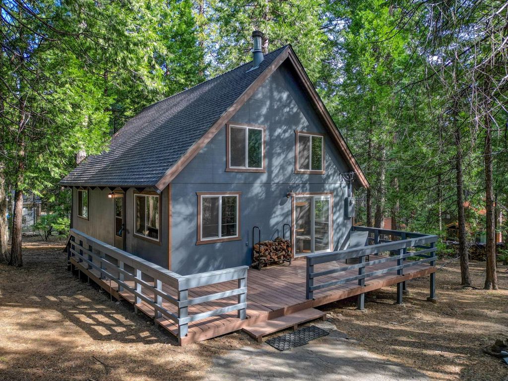 2483 Karock Rd, Dorrington, CA 95223