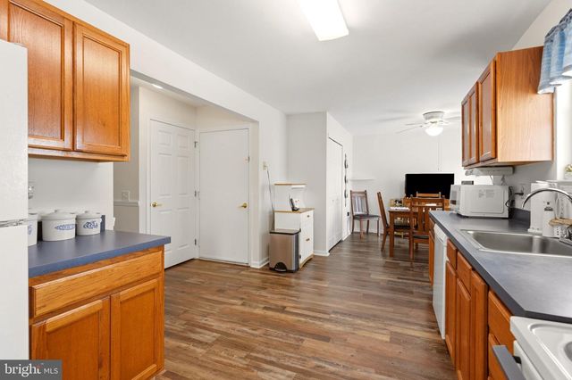 9 ROSLYN DR, Delran Twp, NJ 08075